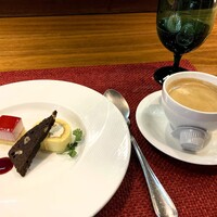 LA PAIX - デザート、珈琲付き