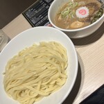 東京アンダーグラウンドラーメン 頑者 - 