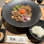 鶏 soba 座銀 本店 - 鶏白湯混ぜsoba（小ライス付き）燻製玉子、ゴボウ増し ※こちらは池田店です