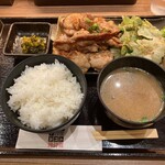 四国骨付鶏トリヤノシゴト - 炭火焼き定食