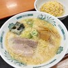 日高屋 - A半チャーハンセット
とんこつラーメン 637円