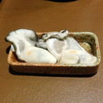 産直屋 たか - 豊後生牡蠣（左）七尾生牡蠣（右）