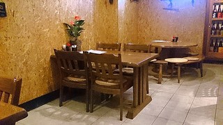 Shikishu Saikaen - 温もりのある店内