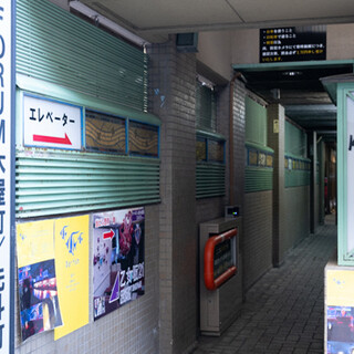 先斗町の情緒あふれる風情を感じながらゆったりとお食事を