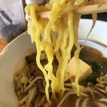 たんぽぽ亭 - 麺もちぢれが強い卵っぽい色合いで 苦手⤵︎