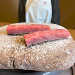 【名物】「石焼すてーき」は必ず食べておきたいジューシーな逸品