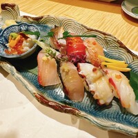 対馬のどぐろとイカ活き造り 博多 魚蔵 都ホテル店 - 