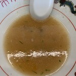 Rairai Tei - 塩ラーメンのスープ