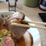 華の蔵 - らーめん（醤油）のチャーシュー