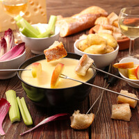 湯島天神横ラクレットグリル チーズ料理＆スイスワインのお店