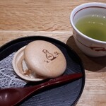 くずし割烹　ZUTTO - 最後はスイーツ。モナカの中にアイス