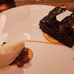 Peak with Priceless Restaurant & Bar - 