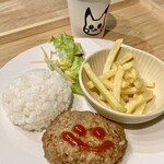 CocoColor Cafe - これに一口ゼリーが2個つきます。ジュースは撮る前に飲んでました。ポテトも1.2本食べてたかも(笑)