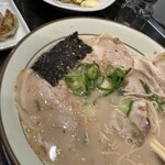 久留米 大砲ラーメン 天神今泉店 - 