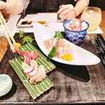 博多水炊き・鶏すき鍋 西新初喜 - 