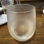 Kaisen taishyu sakaba ru unari - グラスの日本酒