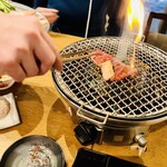 焼肉スタミナ苑 とりとん - 名物！巻きカルビ