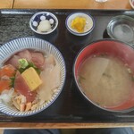 Dai senmaru - 海鮮丼・並