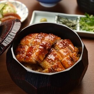 味の変化を楽しめる「ひつまぶし」も人気！京都の地酒と共に是非