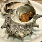 8TH SEA OYSTER Bar & Grill - 