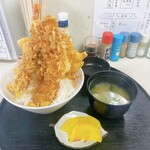 天塩 - ランチタイムサービスのエビイカ天丼　803円税込