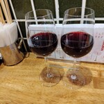 ニューコマツ - セットの二杯は赤ワイン