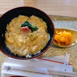 福寿堂秀信 - 令和6年3月 営業時間(10:00〜18:00)
            湯葉丼(漬けもの付) 税込990円