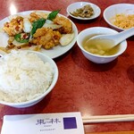 東林 - Aランチ鶏の唐揚げ、スープ、ナムル、ザーサイ