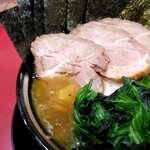 家系ラーメン とらきち家 - アップ