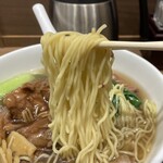 551蓬莱 - 牛バラ麺