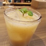 カフェとバー カリチータ - 