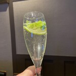 カフェとバー カリチータ - 