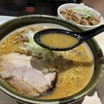 ラーメン 郷 - 