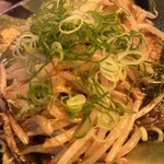沖縄酒場ハイサイ - ラフテーも背脂ちゃちゃ系　ラーメンかい⁉︎