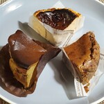 Organic Garden - 此処へ来たら外せないコルテッツァ•チーズケーキ
                        ラムチェリー¥550、ショコラ•フランボワーズ¥550、ほうじ茶¥550