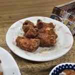 餃子荘 ムロ - 豚の骨付き唐揚げ 700円
