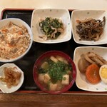 まこ - 夕食のセット（500円）