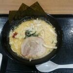 横浜家系ラーメン 吉岡家 - 料理写真: