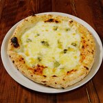 Trattoria Pizzeria Bar FAVETTA 窯焼きピザ - 