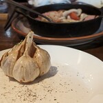 ガーリック ガーリック - ニンニク丸焼き