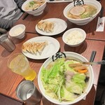 乃木坂ラーメン 東京食品 まる彦 - 