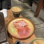 焼うお いし川 - 5種盛り(大トロ:インド鮪/本鮪)