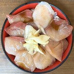 朝市新鮮広場うおすい - ブリの漬け丼