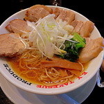 柔らかい絶品の叉焼が６枚！大満足なボリューム