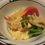 懐食　春慶　 - 白菜とうす揚・金時人参・海老の黄身衣の炊合せ