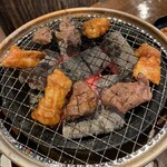 A5仙台牛焼肉 肉豊作 - 