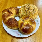 ブーランジェリ･エ･カフェ　オブジェ - お持ち帰りパン3♡クロワッサン♡チーズとローズマリーのもちもちパン♡桜あんパン♡