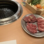 牡蠣とジンギスカンと銀シャリ オトン - 