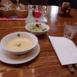 クローバーステーキハウス - サラダ、スープ。手抜きはありません。