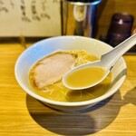 ラーメン屋 游 - 豚骨ラーメン